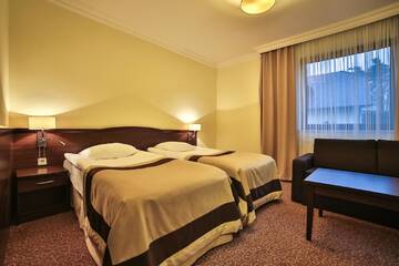 Фото номера Двухместный номер с 2 отдельными кроватями Отель Hotel Biały Dom г. Czerwionka 6