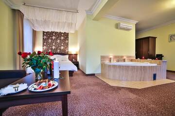 Фото номера Апартаменты с 1 спальней и гидромассажной ванной Отель Hotel Biały Dom г. Czerwionka 5